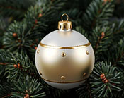 Игрушки и елочные украшения